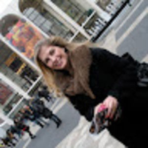 Meet your Posher, Adriana